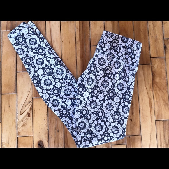 Lululemon twiggy floral leggings - Picture 3 of 6